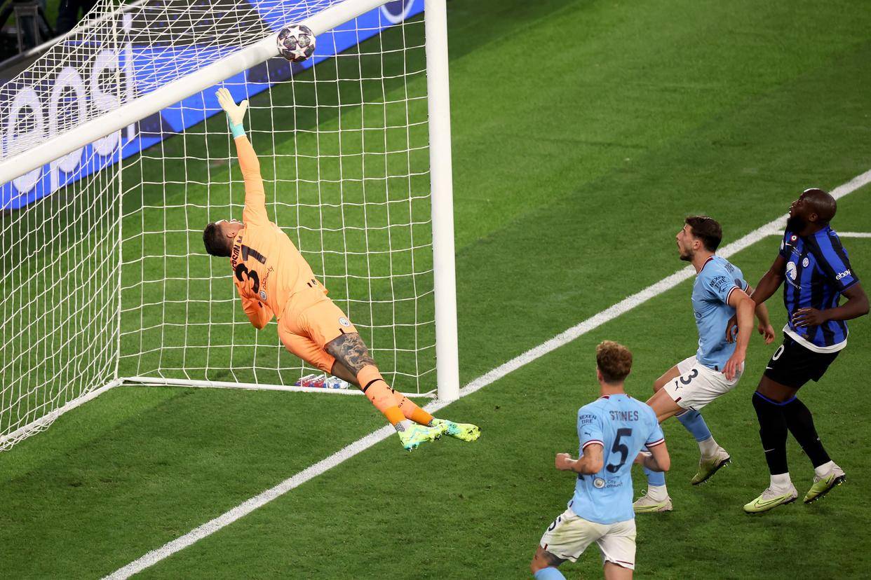 西甲奇迹！莱万特20岁小将埃斯皮连场爆发，力压群星当选三月最佳